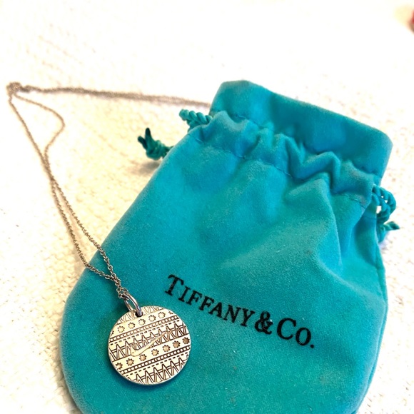 Nike Silver Pendant Necklace | Poshmark